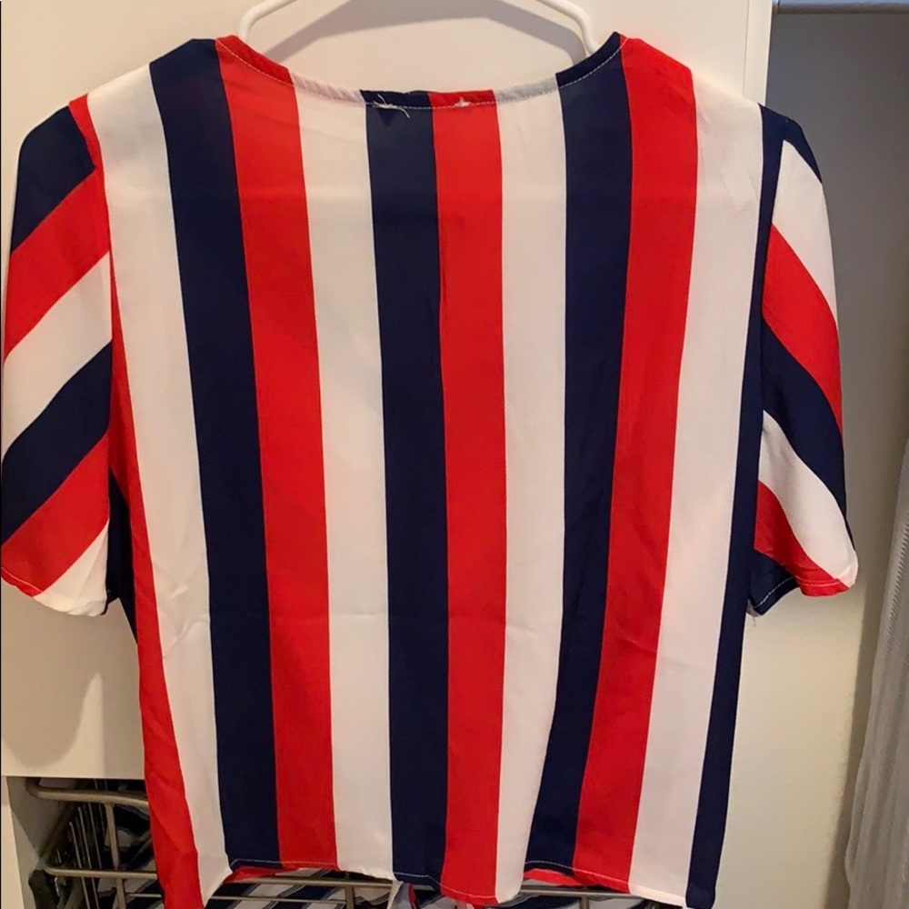 Colorblock/stripe Top - Picture 2 of 5